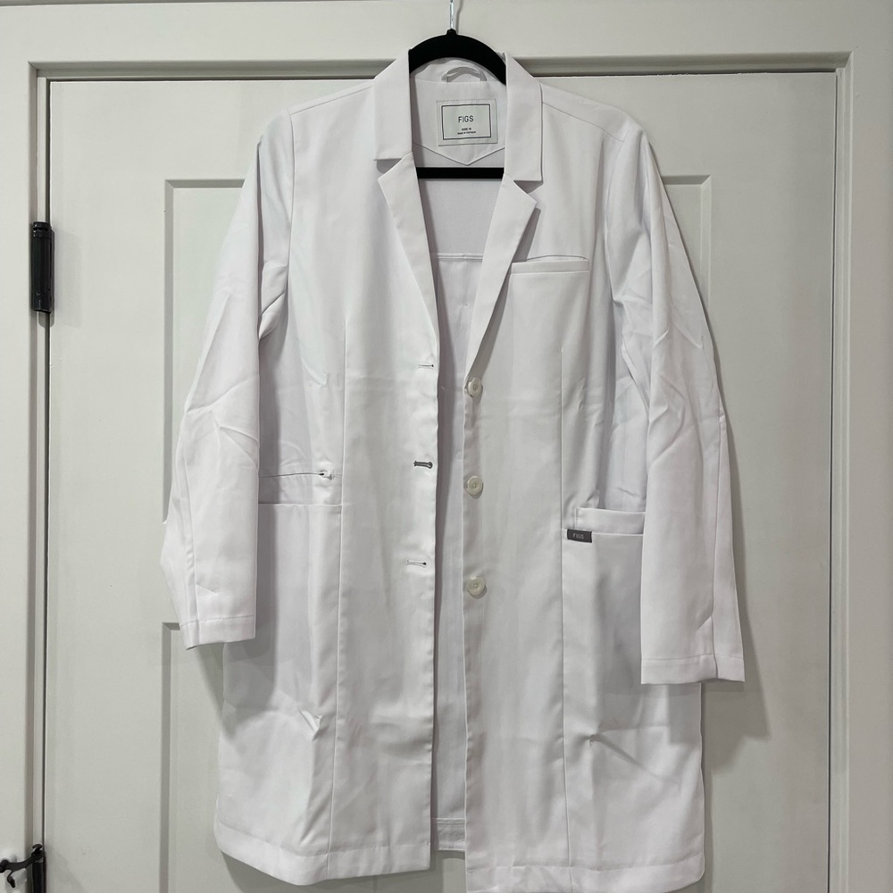 FIGS Bellevue Long Lab Coat Size M